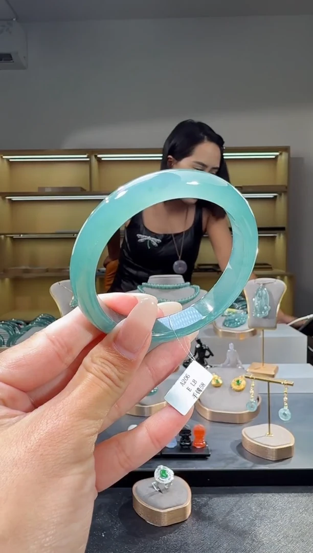 未镶嵌手镯翡翠58圈