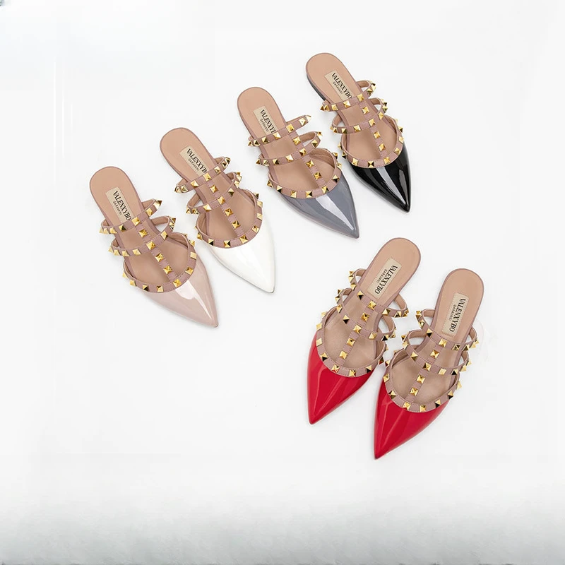 包头半拖鞋女外穿2025春夏时尚铆钉平底尖头软底网红半包穆勒鞋