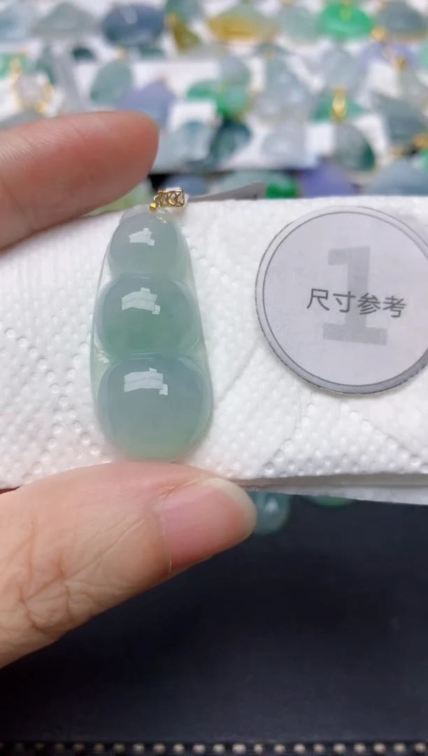 翡翠18K金镶嵌颈饰天然缅甸A货翡翠