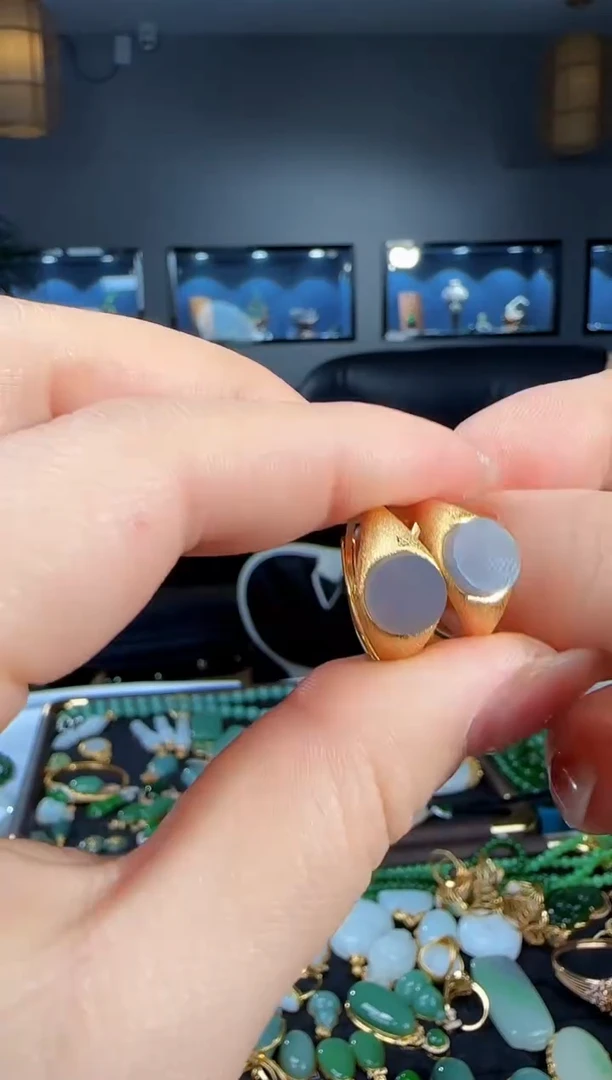 银S925镶嵌戒指和田玉发一个