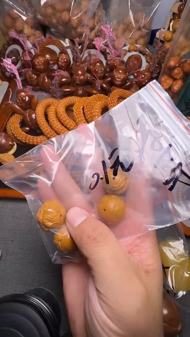 手串橄榄核?****?1角的