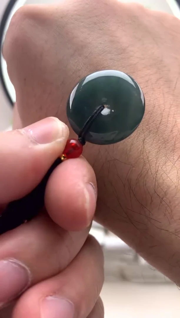 颈饰未镶嵌翡翠小扣子