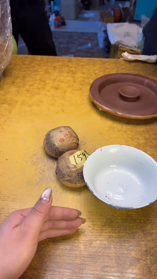 瓷器瑕疵老破旧瑕疵159俩梅