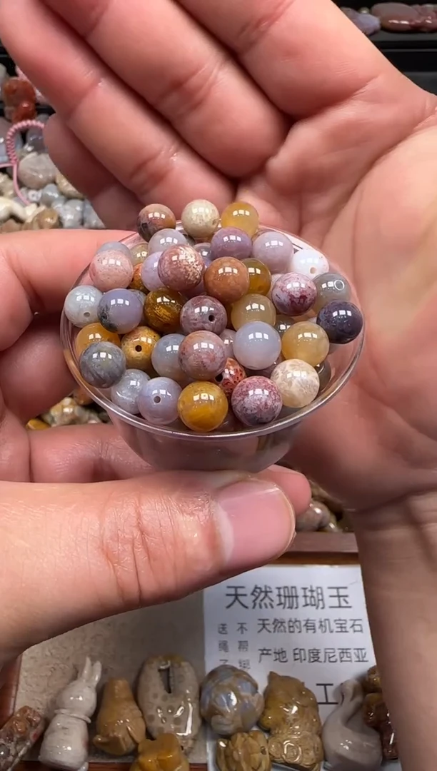 【闪购商品】硅化珊瑚（珊瑚玉）颈饰未镶嵌000