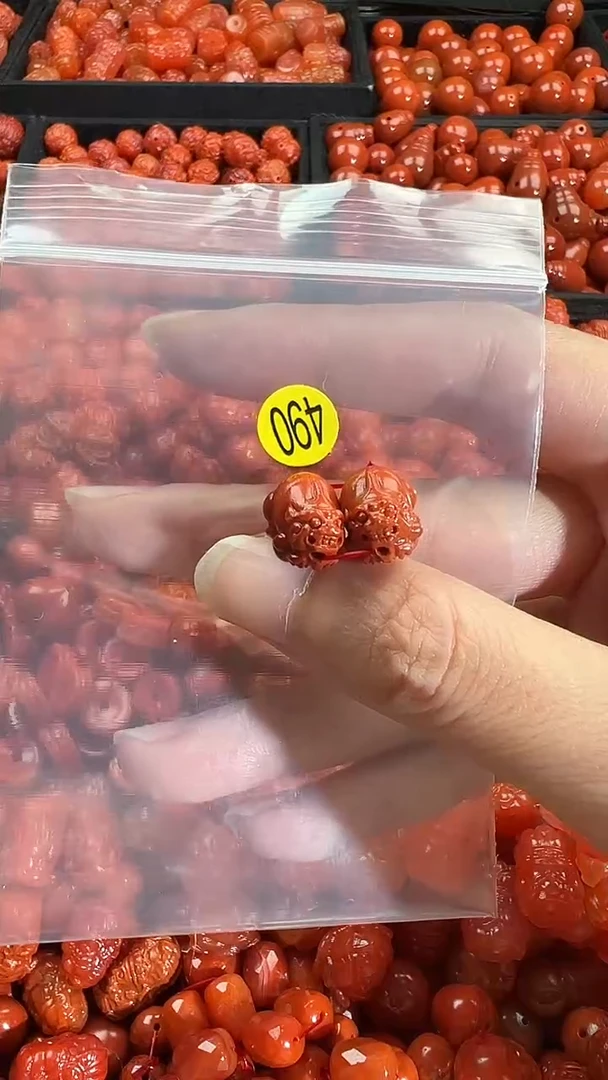 颈饰未镶嵌南红玛瑙1