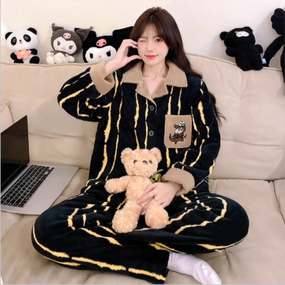 2024年法兰绒睡衣女可外穿长袖大码宽松开衫套装家居服