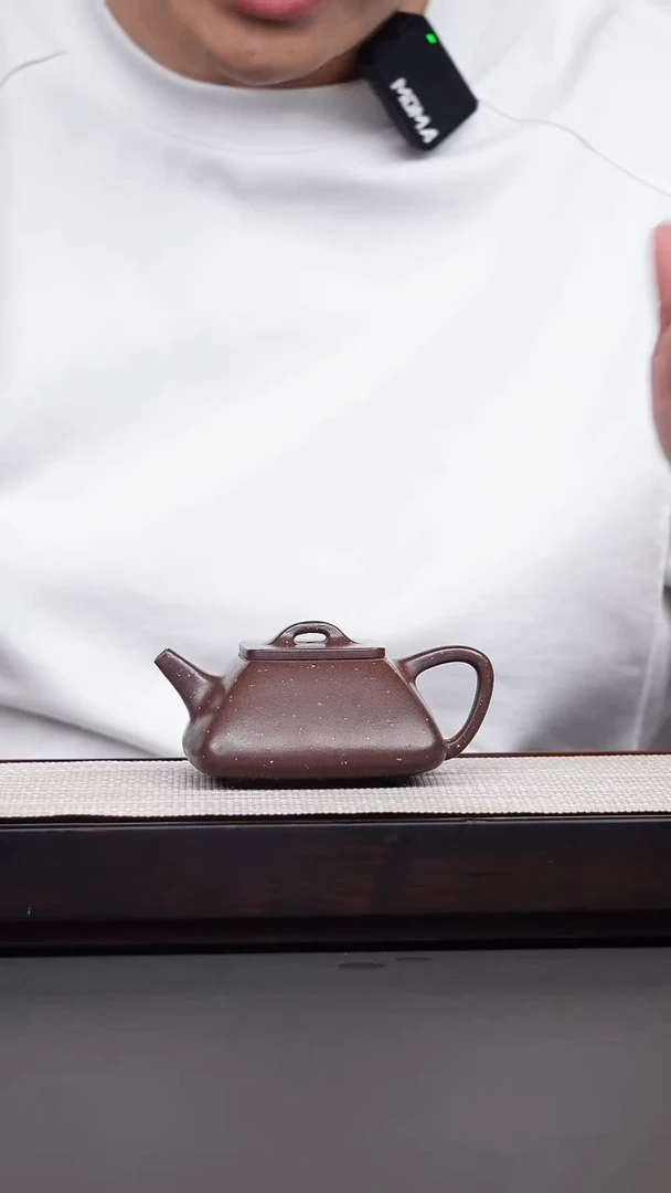茶壶紫砂马健·紫泥铺砂四方石瓢