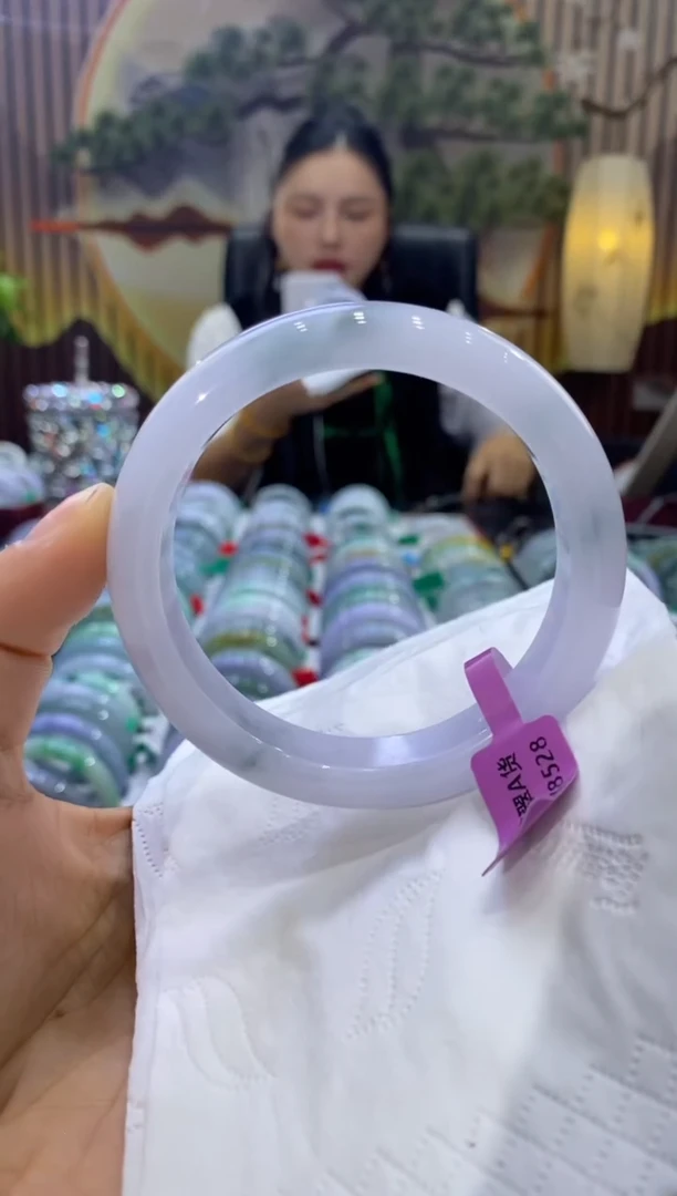 【闪购商品】翡翠手镯未镶嵌多人08762