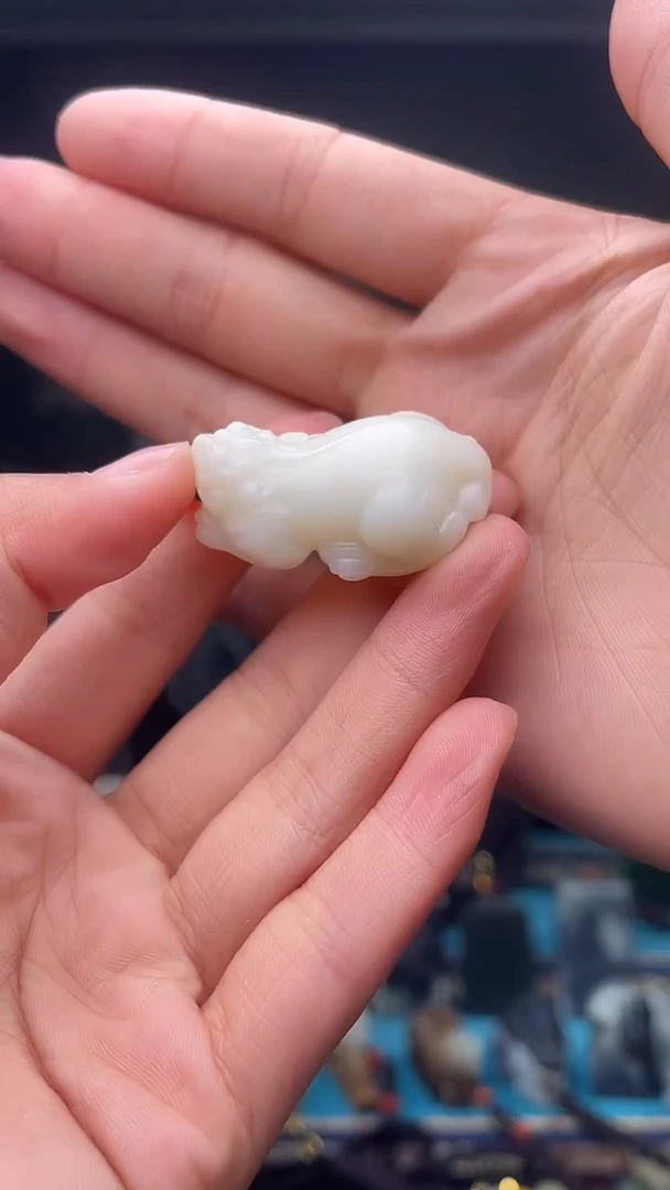 未镶嵌和田玉挂件1