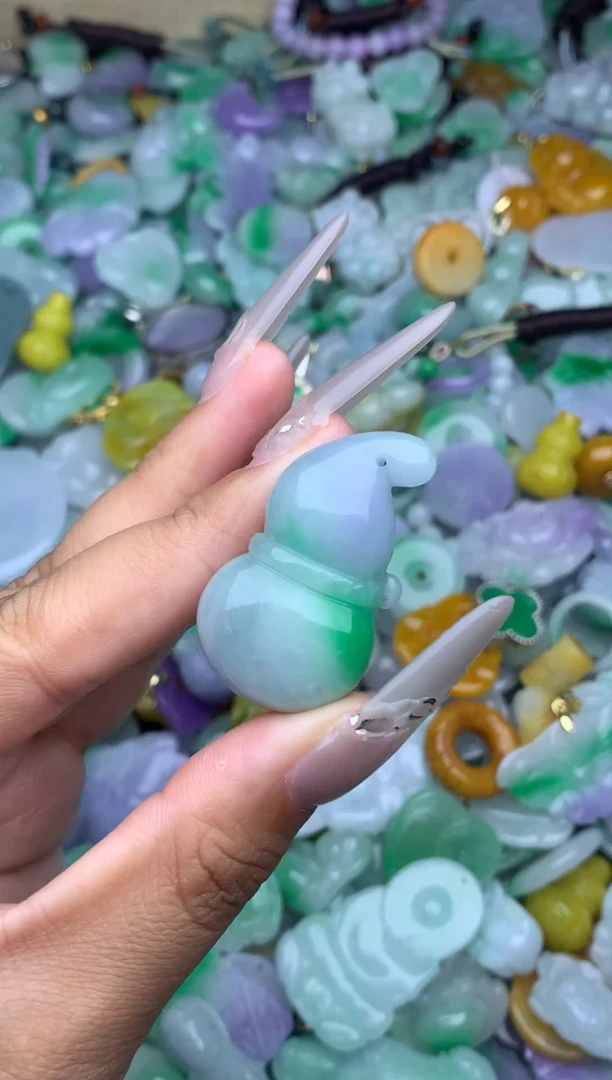 翡翠未镶嵌颈饰天然缅甸翡翠吊坠