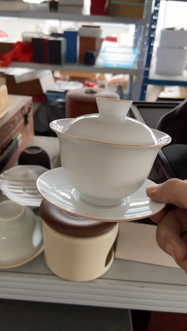 无运费险有瑕疵的摄影的产品有使用过的痕迹有点脏介意勿拍