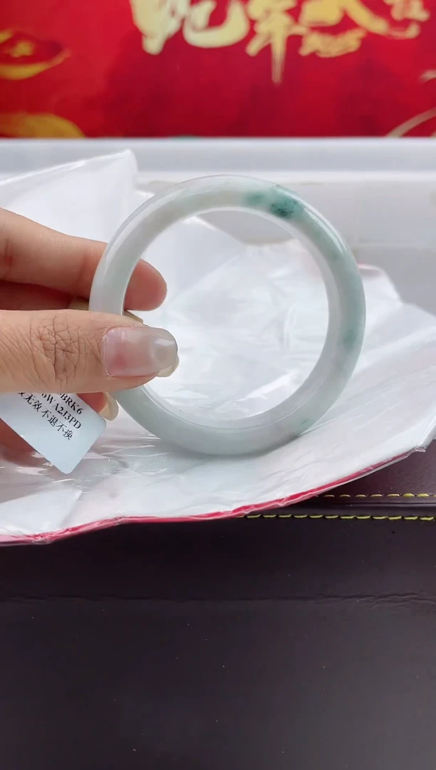 【闪购商品】翡翠手镯未镶嵌4翡翠手镯（微瑕）