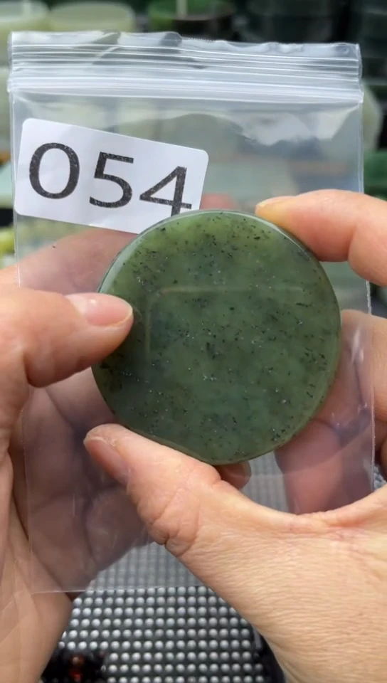 未镶嵌和田玉珠宝半成品镯芯