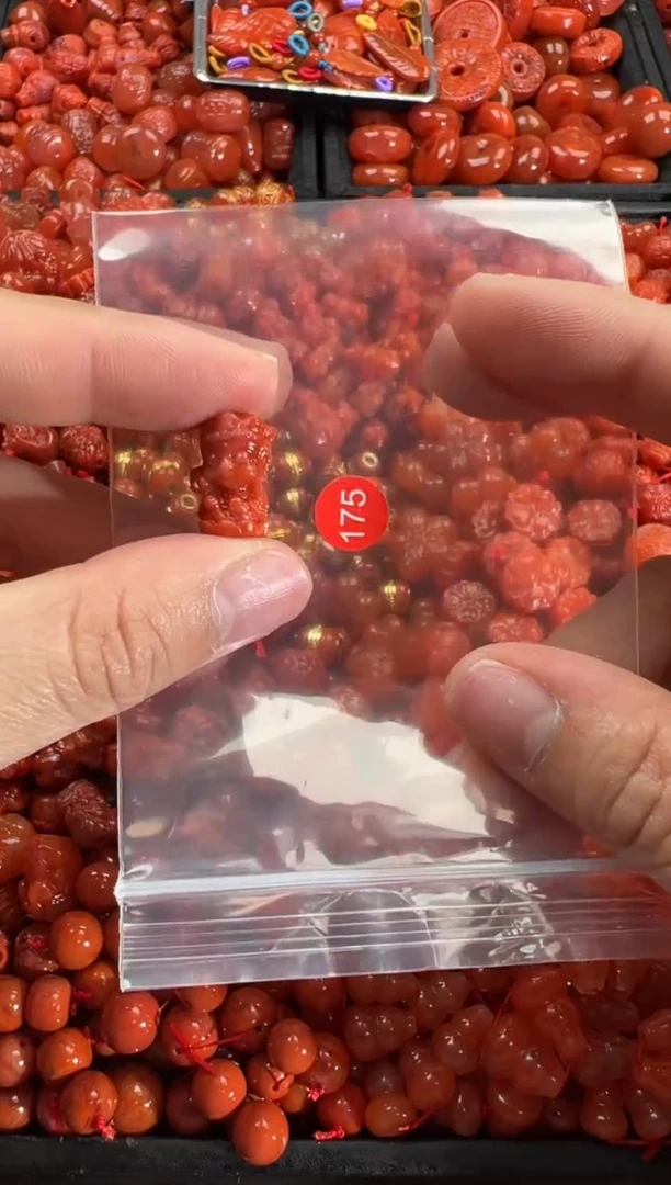 【闪购商品】南红玛瑙颈饰未镶嵌1