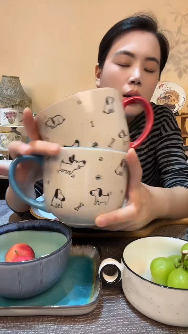 瓷片2个早餐杯 微瑕介意勿拍