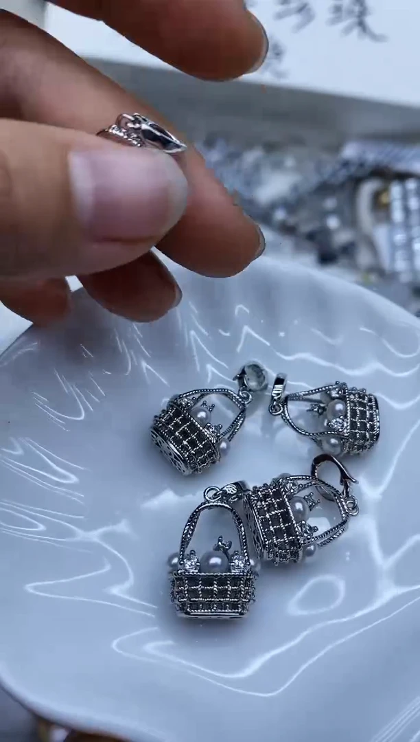 吊坠(不含链)未镶嵌淡水珍珠吊坠多样性发其一