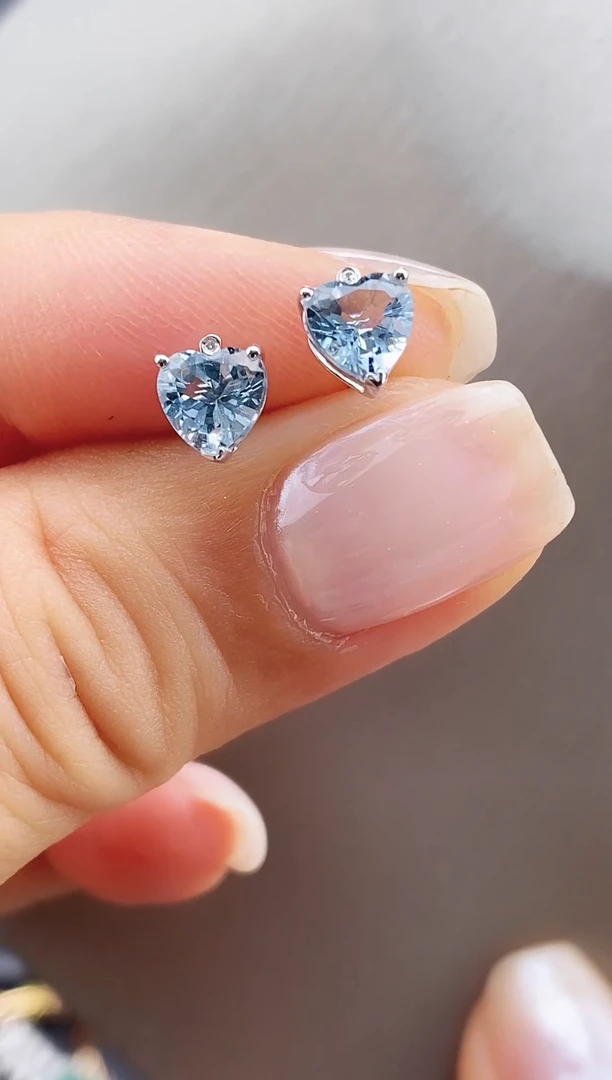 海蓝宝石耳钉18K金镶嵌耳钉