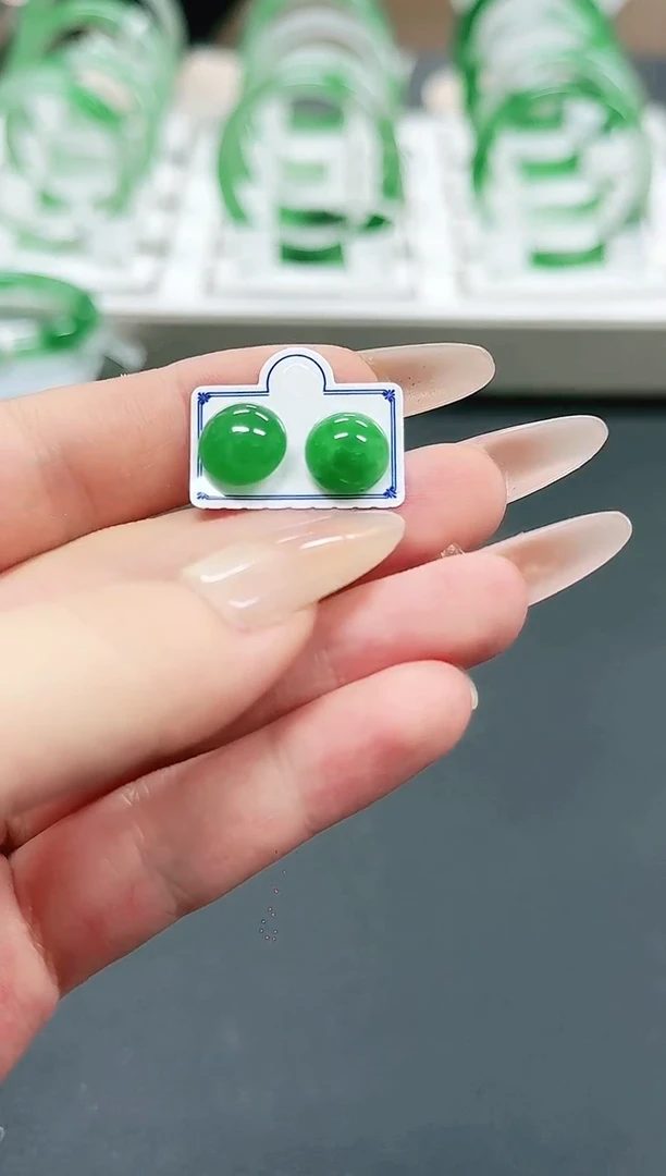 未镶嵌1石英质玉（非洲翠）/5621