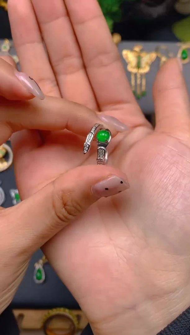 银S925镶嵌戒指翡翠蛇戒