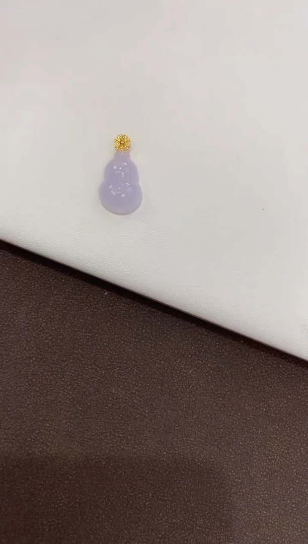 翡翠18K金镶嵌颈饰天然缅甸a货翡翠