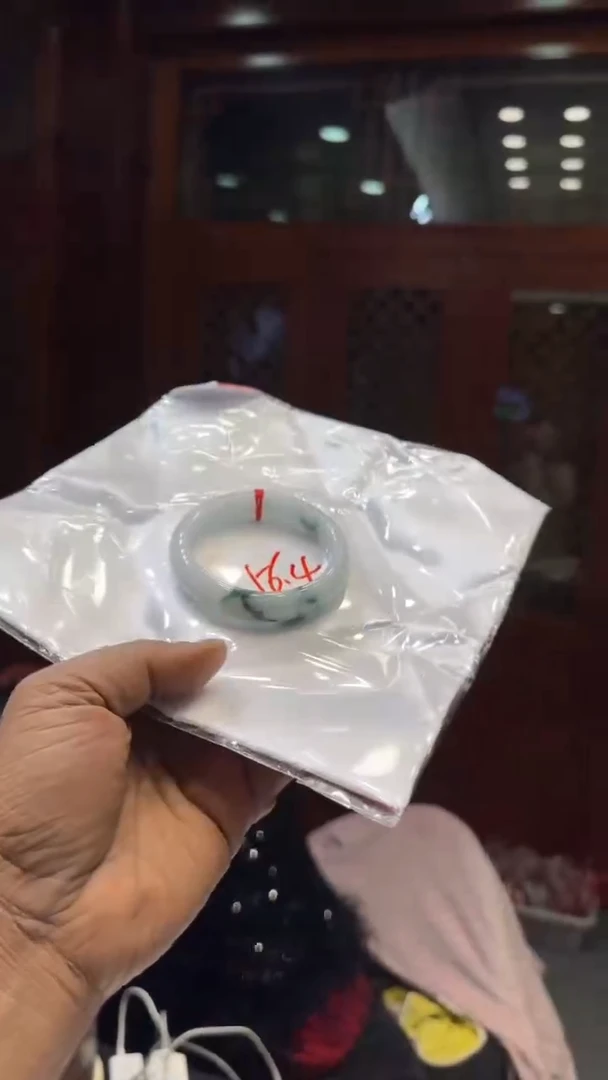【闪购商品】翡翠手镯未镶嵌手镯