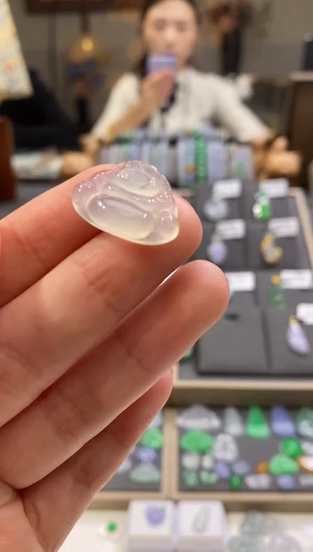 颈饰未镶嵌翡翠佛公