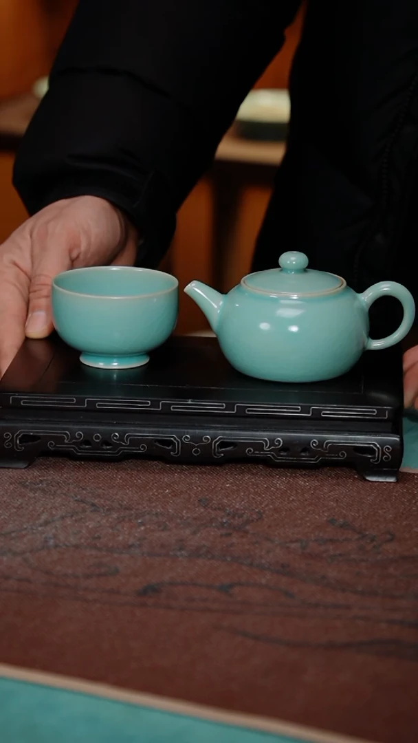 【闪购商品】69-8半月壶（海英）+卷足罗汉杯