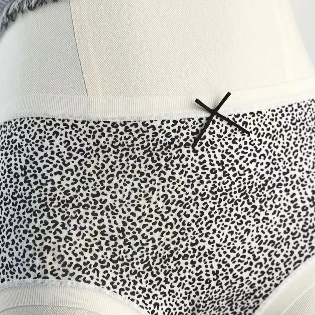 女士莫代尔内裤中腰）O11