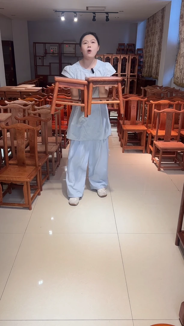 花梨木类家具圆腿小巴花小方凳一对打蜡