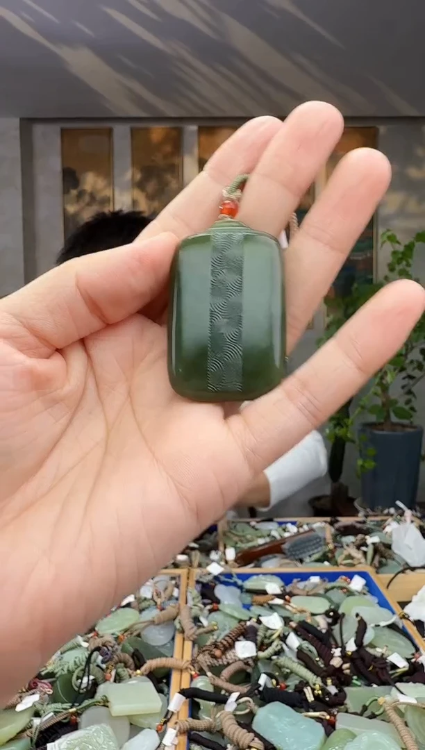 未镶嵌和田玉挂件拍一发一