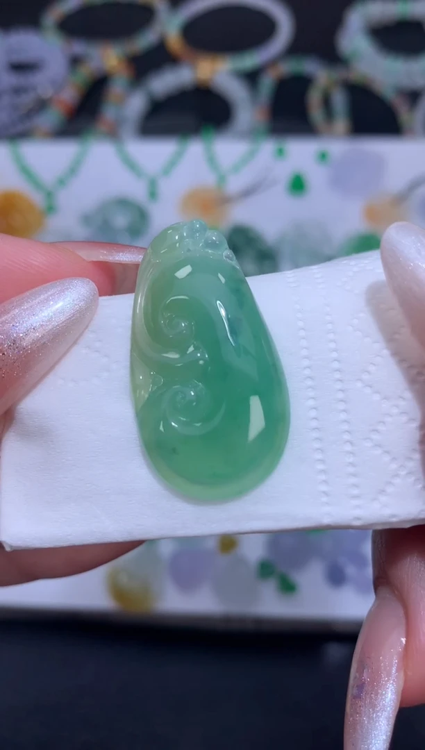 未镶嵌定制翡翠如意