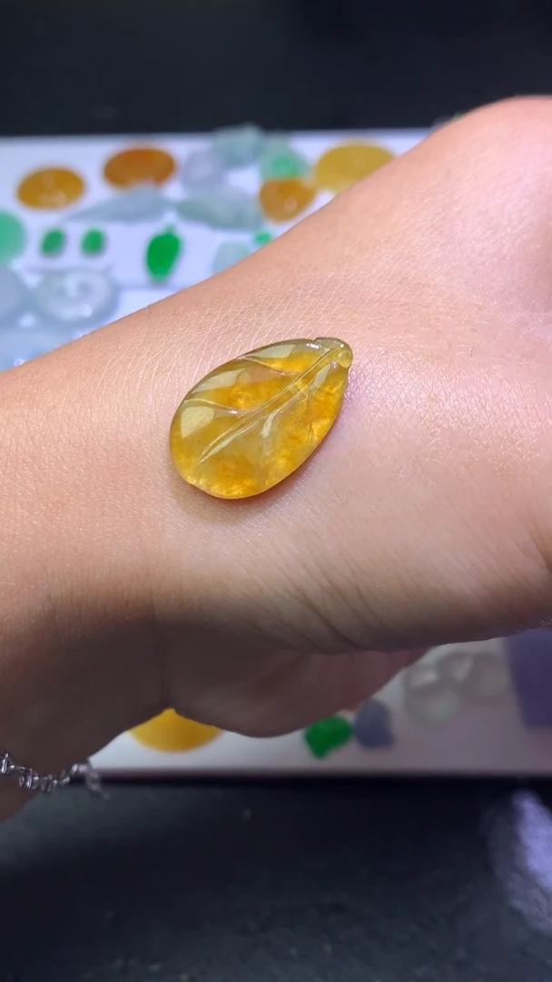 未镶嵌定制翡翠毛货