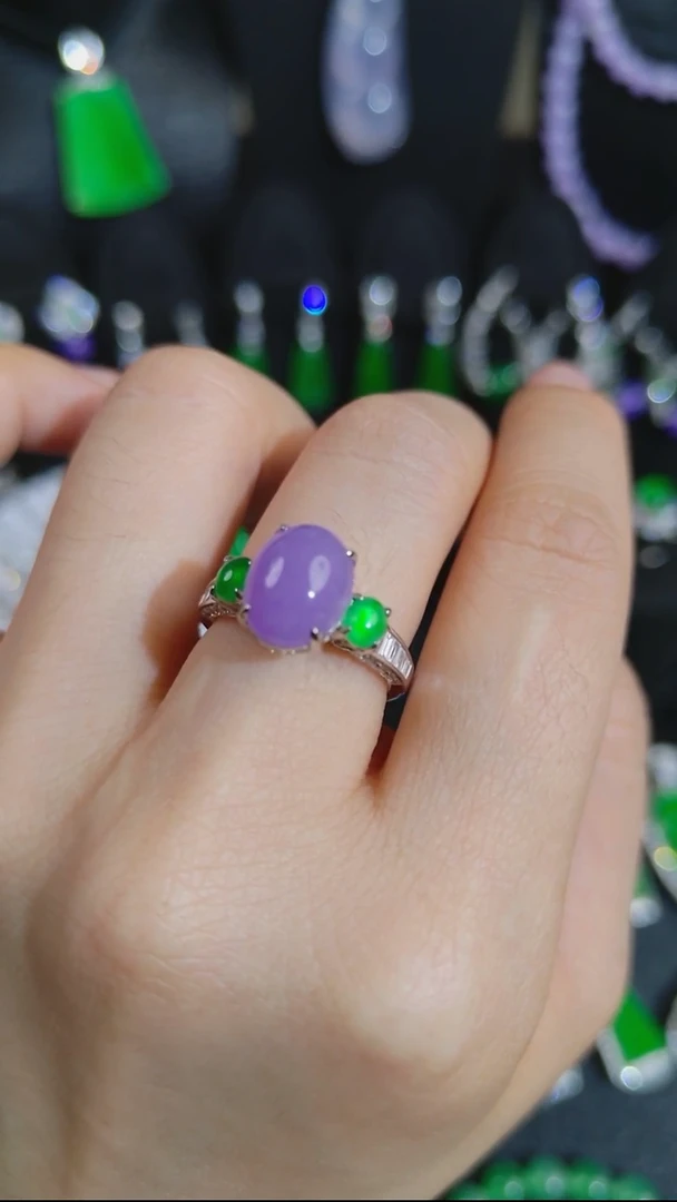 18K金镶嵌戒指翡翠紫罗兰蛋面戒指