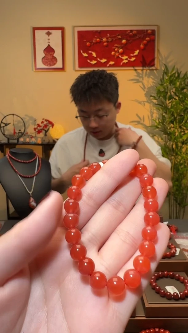 【闪购商品】南红玛瑙手串未镶嵌一条约8mm 多样性发货