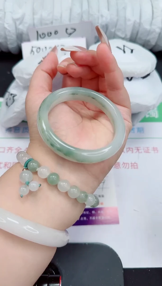 石英质玉手镯未镶嵌223-52/53