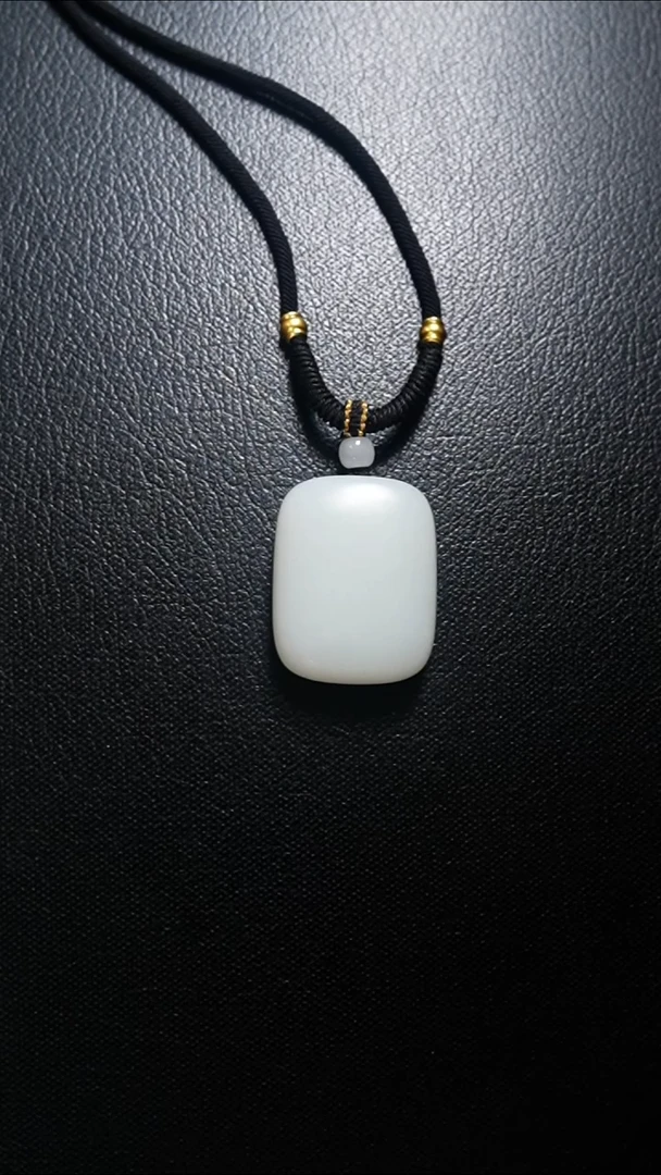 颈饰未镶嵌和田玉无事牌