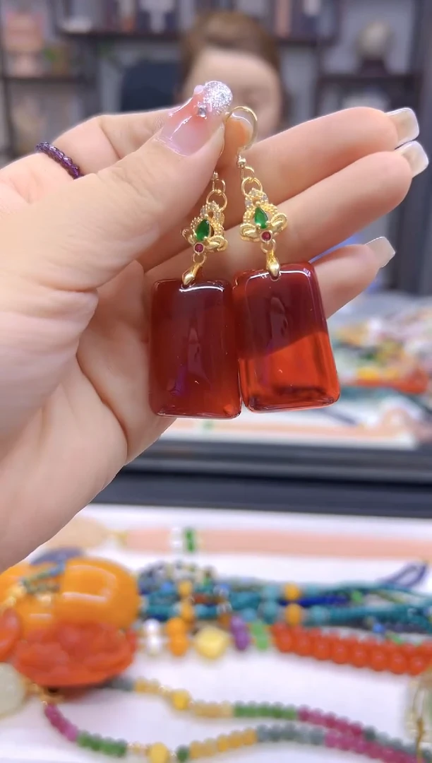 14K金镶嵌血珀耳饰DIY款E194