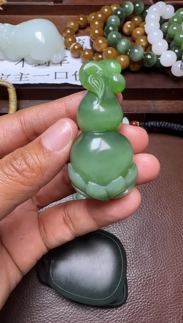 未镶嵌和田玉挂件和田玉挂件