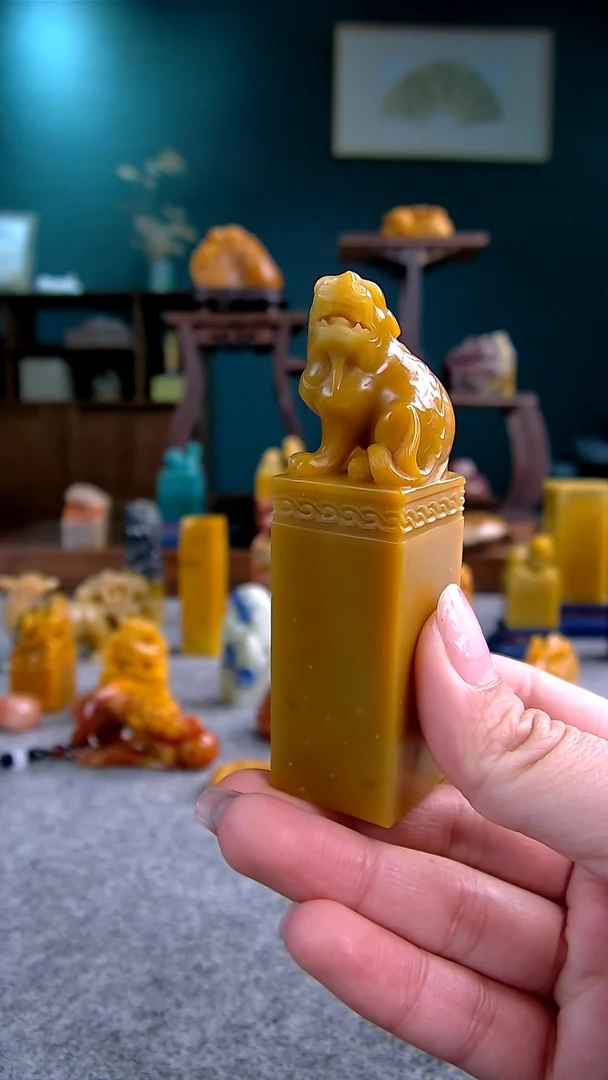 【闪购商品】青田石黄金耀瑞兽钮2.4*2.4*8.8