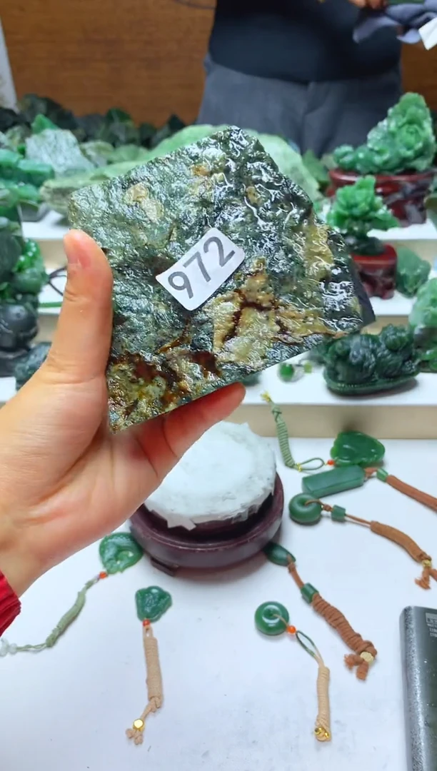 未镶嵌和田玉摆件1