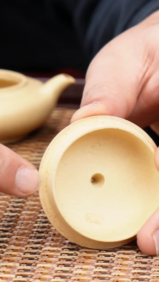 茶壶紫砂汀禾紫砂微瑕盖裂原矿本绿《扁圆》