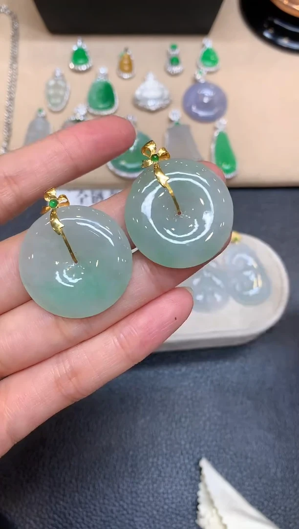 颈饰18K金镶嵌翡翠平安扣【无服务费【48小时鉴赏期】多样性发其一