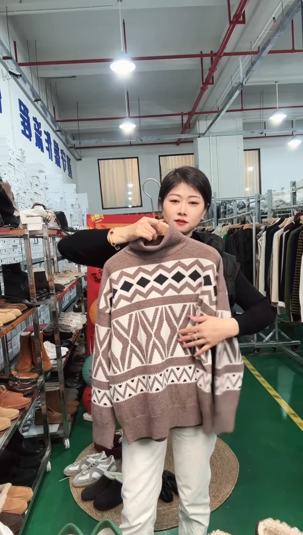 喜欢的姐妹去 拍  m毛衣 120斤