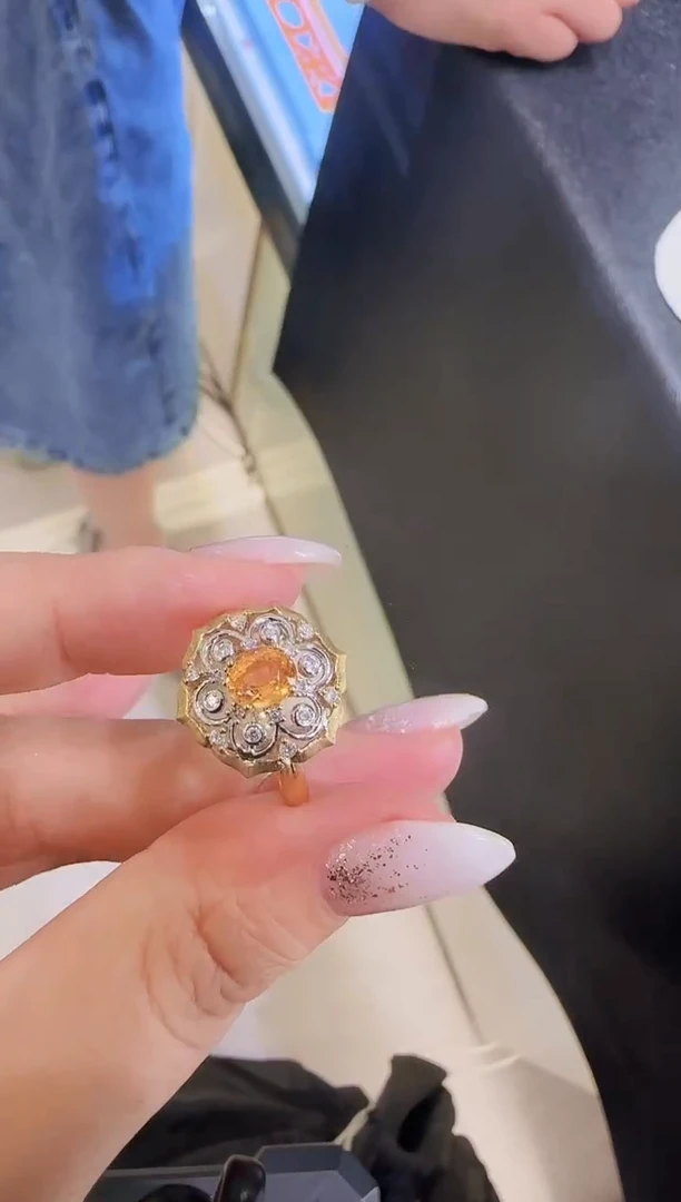 18K金镶嵌戒指石榴石（芬达石）精选H-戒指