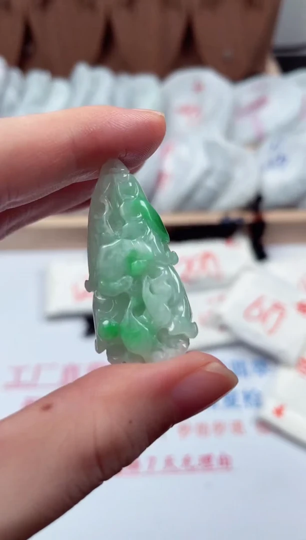 颈饰未镶嵌翡翠天然A货
