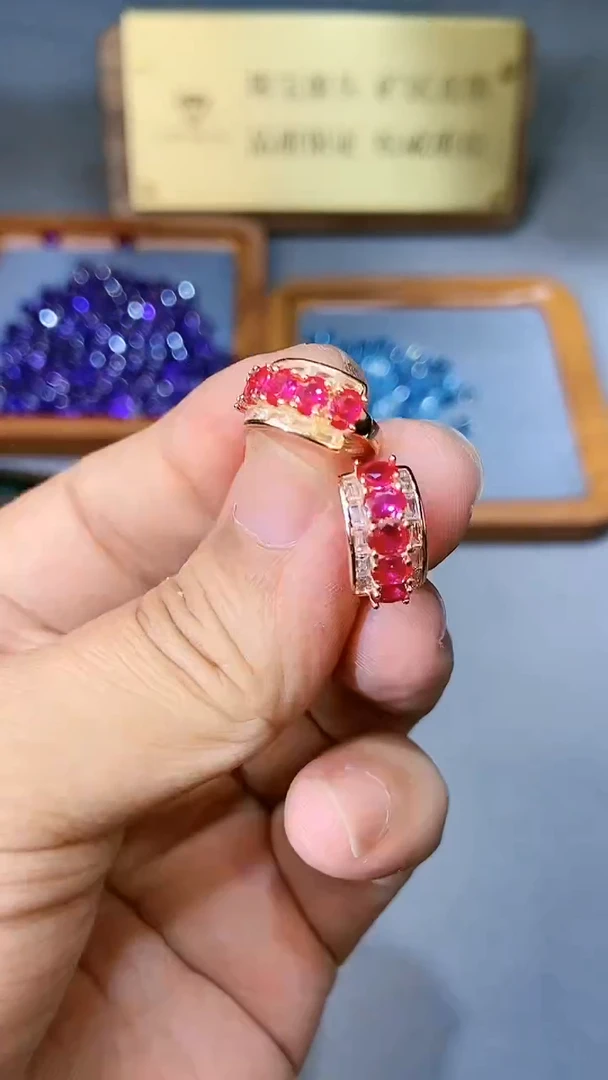 【闪购商品】红宝石耳饰银S925镶嵌354