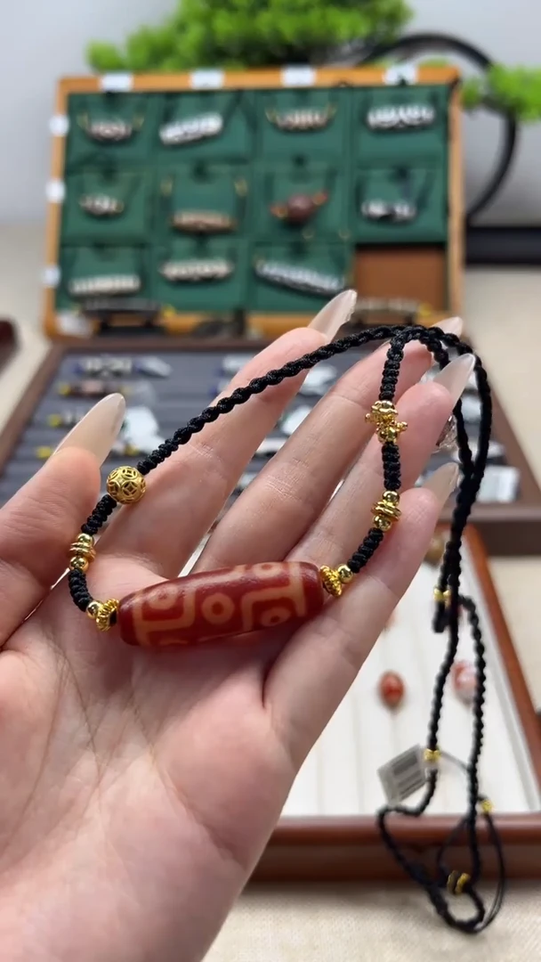 玛瑙/玉髓（覆膜）颈饰合金14微瑕随机发货