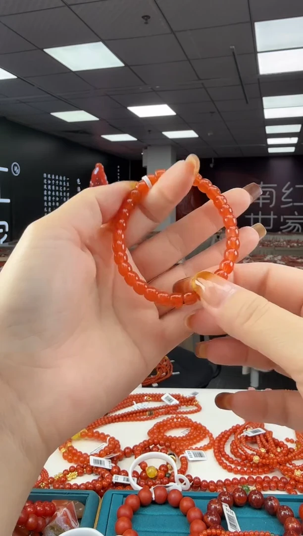 未镶嵌珠串南红玛瑙多样发其一/6/HS243501888