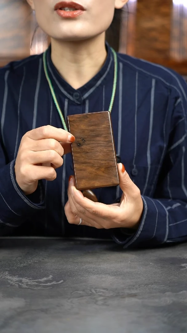 【闪购商品】金丝楠木雕435水波纹精工烟盒