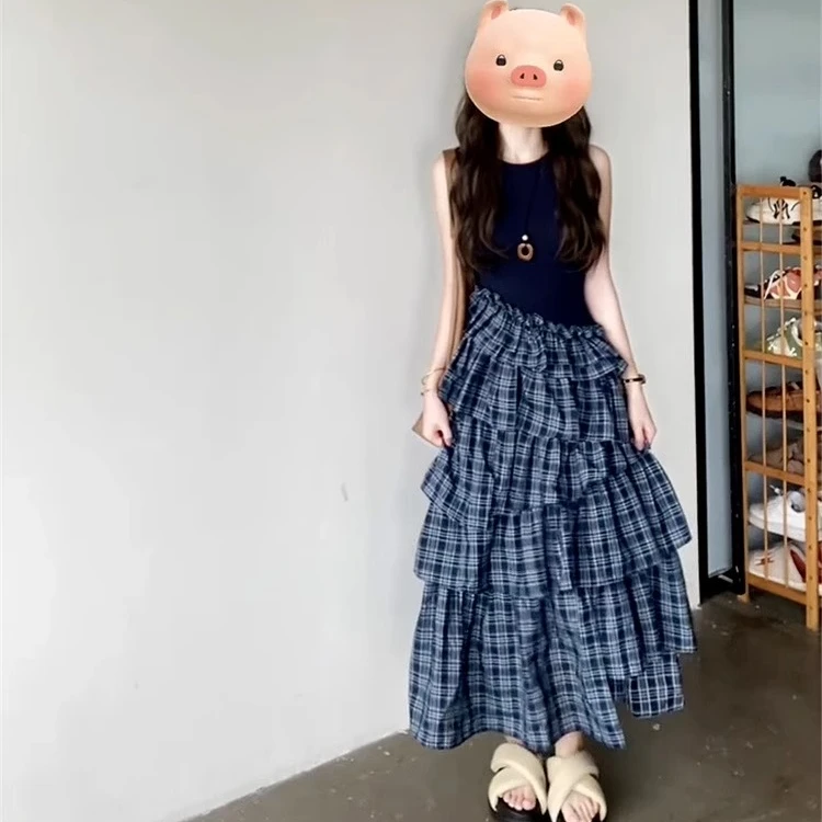 法式气质无袖背心连衣裙子女2025新款夏季收腰不规则格纹蛋糕长裙